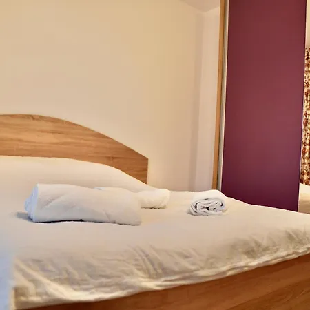 Coresi Mall Large 2 Camere, Sleeps 6 شقة براشوف