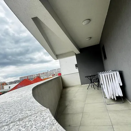 Coresi Mall Large 2 Camere, Sleeps 6