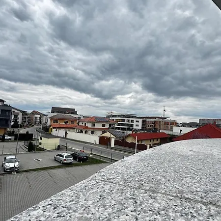Coresi Mall Large 2 Camere, Sleeps 6 Апартаменты