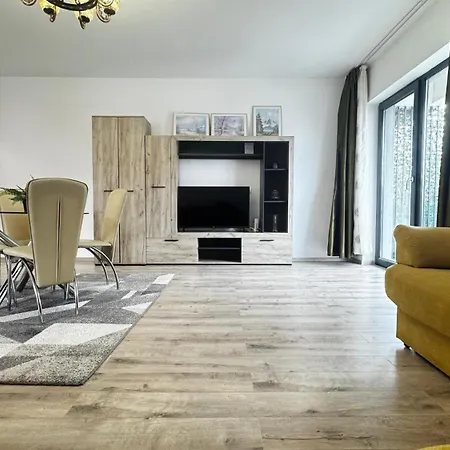 شقة Coresi Mall Large 2 Camere, Sleeps 6