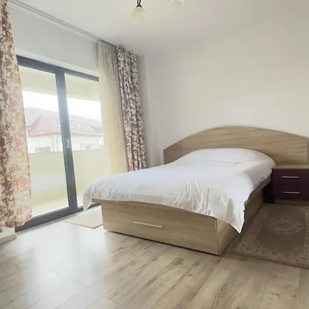 Апартаменты Coresi Mall Large 2 Camere, Sleeps 6 *