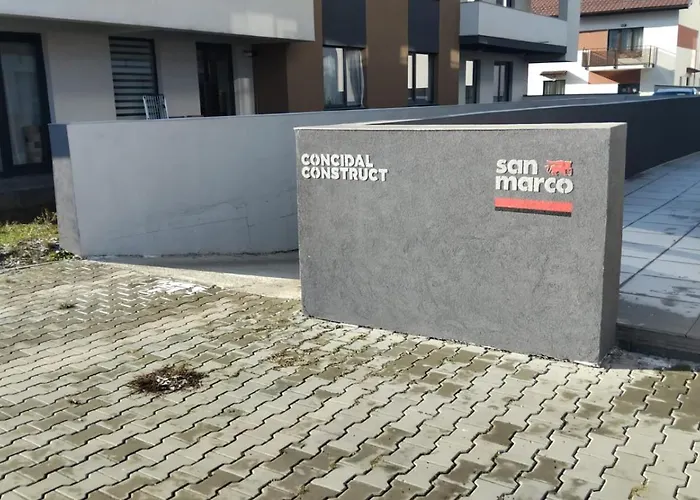 Coresi Mall Large 2 Camere, Sleeps 6 Braşov